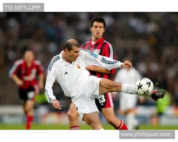 纪念足球史上最帅球星的传奇魅力与风采解析